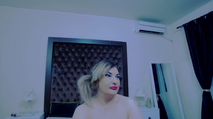 KiraLeila