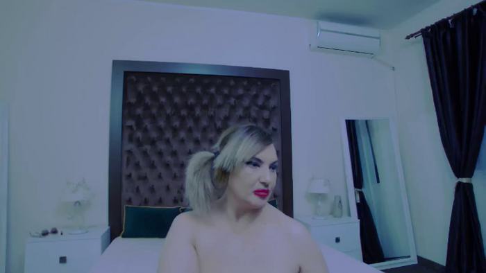KiraLeila