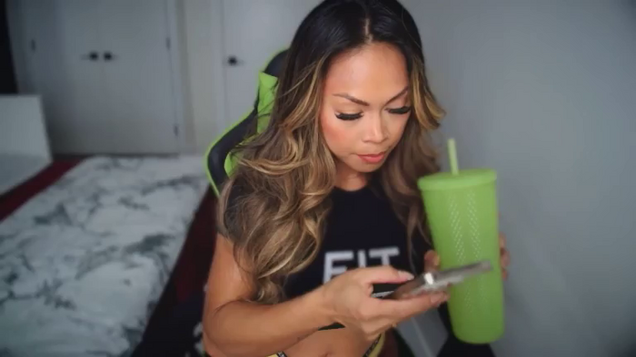 miaqueen143