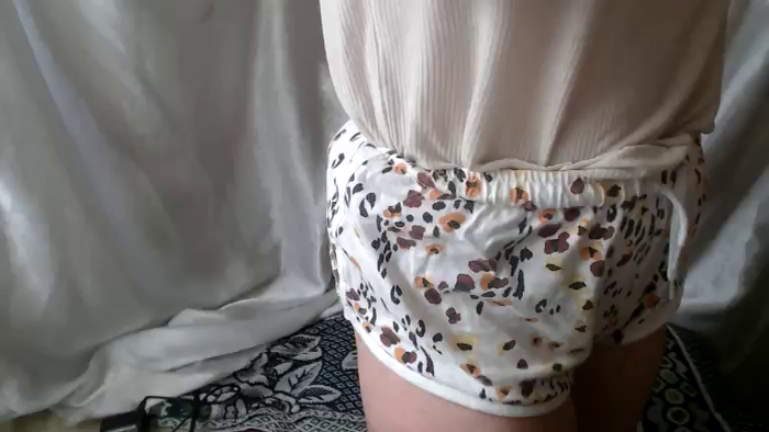 BettyGirlKiss