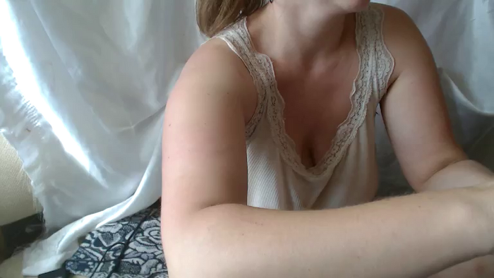 BettyGirlKiss