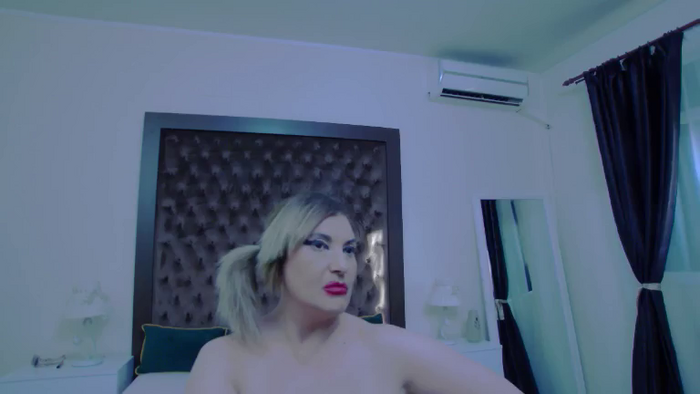 KiraLeila