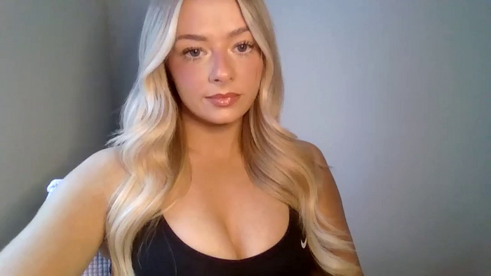 X_Zoey_UK