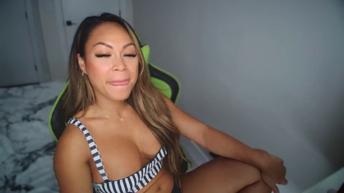 miaqueen143