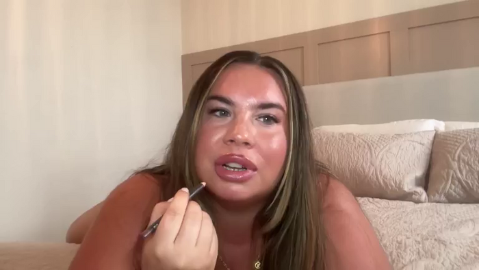 CharlieFoxxxUK