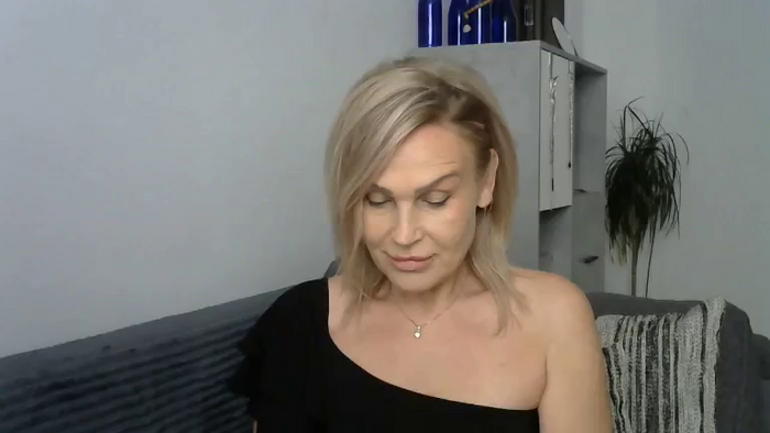Evie_Paige