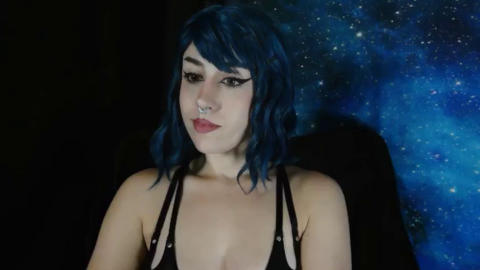 MissVikkiBlue