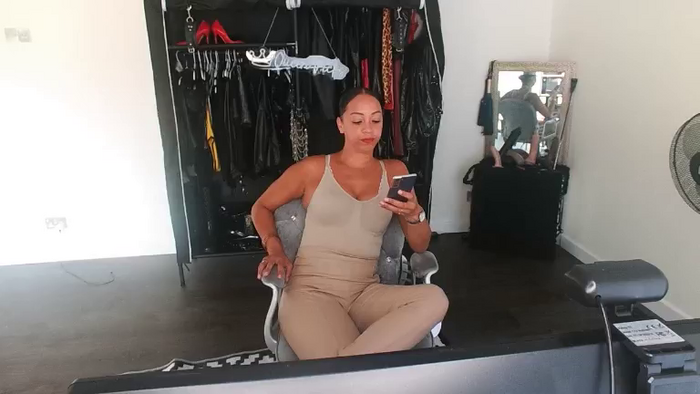 QueenTrick