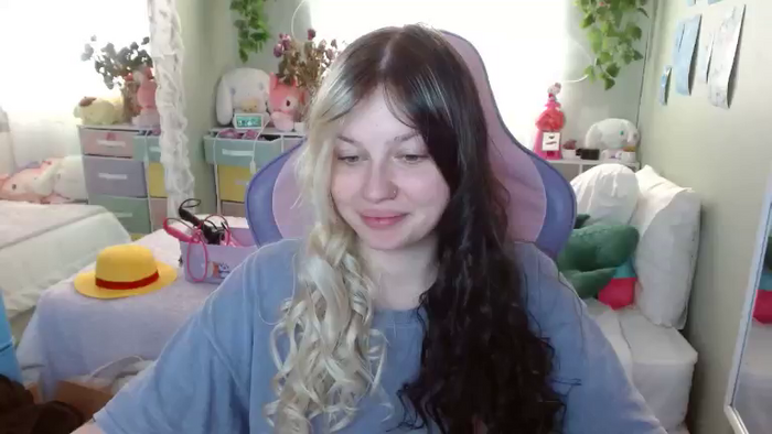 Angelina_Glass
