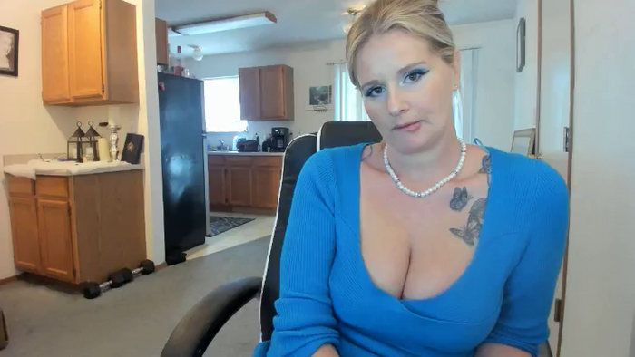 Hottyhousewife18