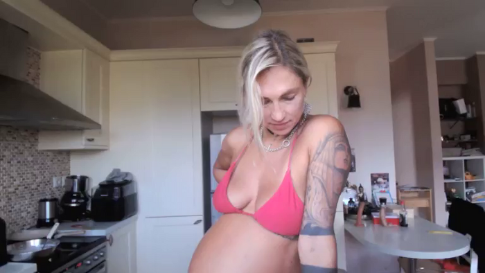 WildFitnessPregnantBabe