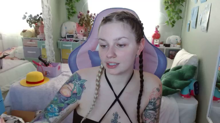Angelina_Glass