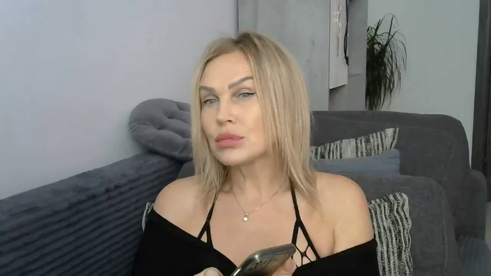 Evie_Paige