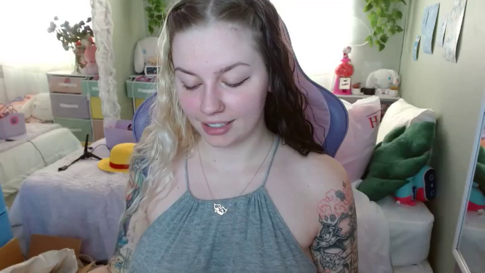 Angelina_Glass