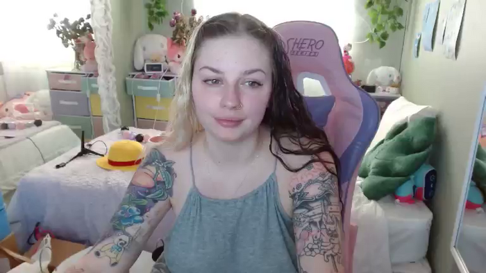 Angelina_Glass