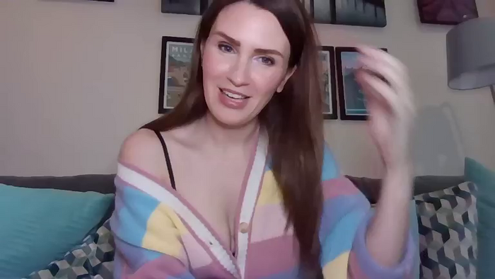 Cardi_Queen