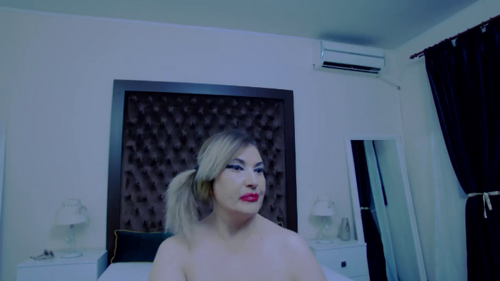 KiraLeila