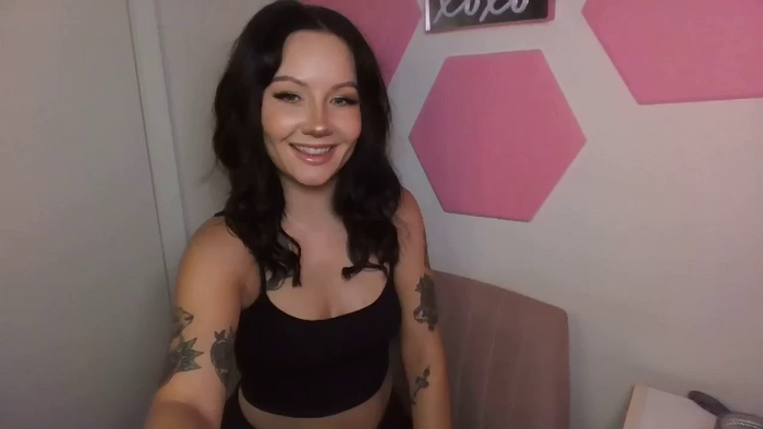 MiaHolland