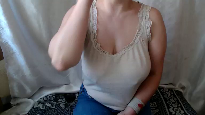 BettyGirlKiss