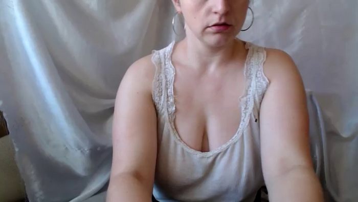 BettyGirlKiss