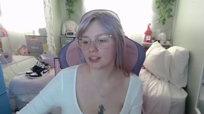 Angelina_Glass