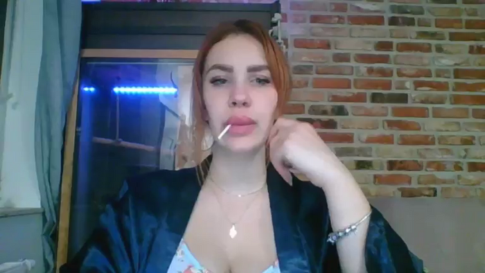 ZoeRedHot