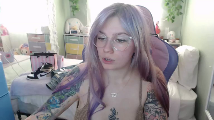 Angelina_Glass