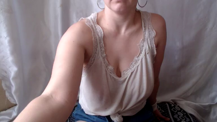 BettyGirlKiss