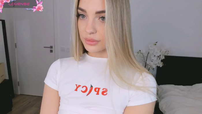 Nicole_youthfull18