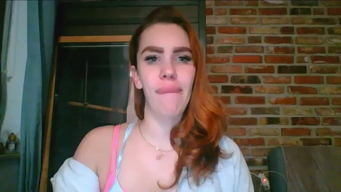 ZoeRedHot