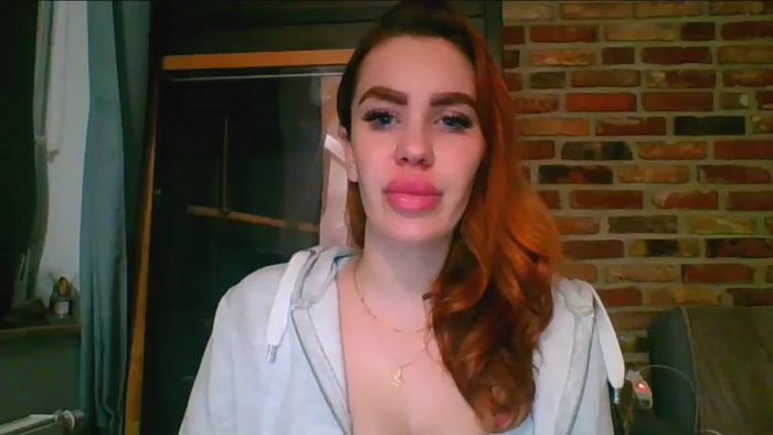 ZoeRedHot