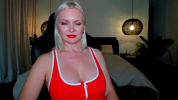 MsLindsayDevis