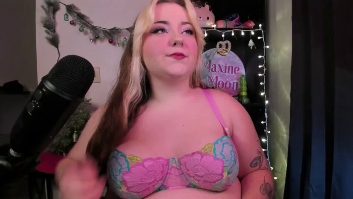 MaxineMoonxx