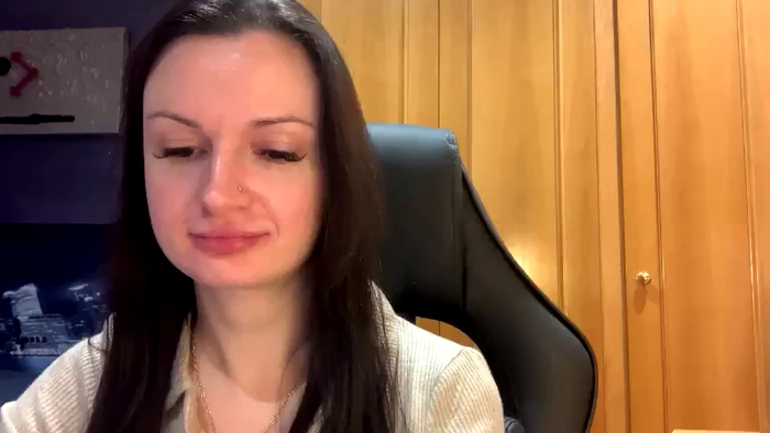 GloriaM