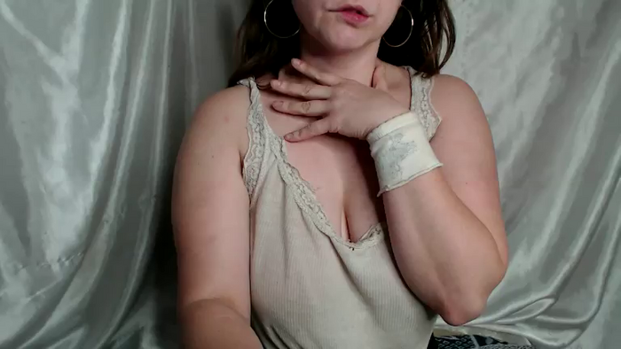 BettyGirlKiss