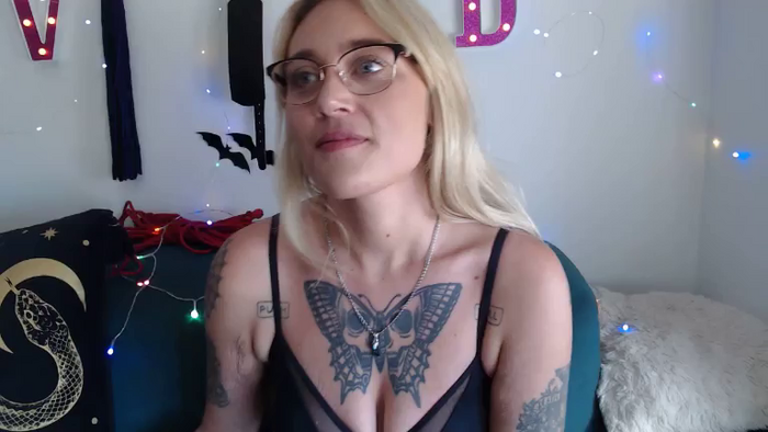 Violet_Devine