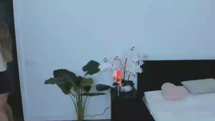 Nicole_youthfull18