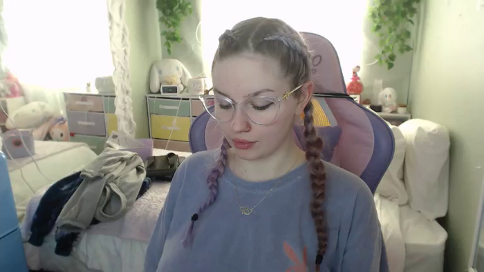 Angelina_Glass