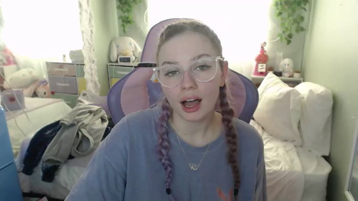 Angelina_Glass
