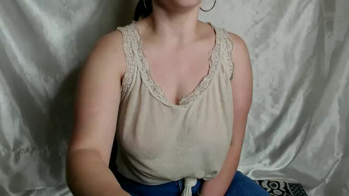 BettyGirlKiss