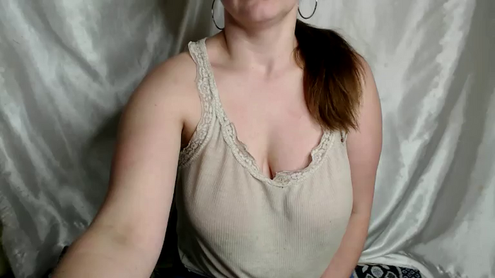 BettyGirlKiss
