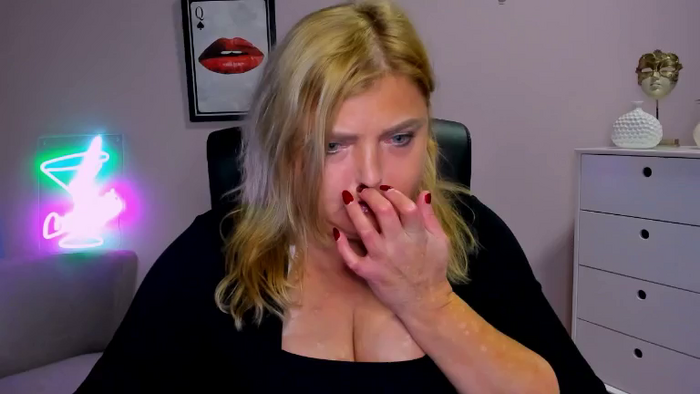 ElodiePLAYGIRL