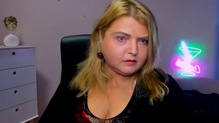 ElodiePLAYGIRL