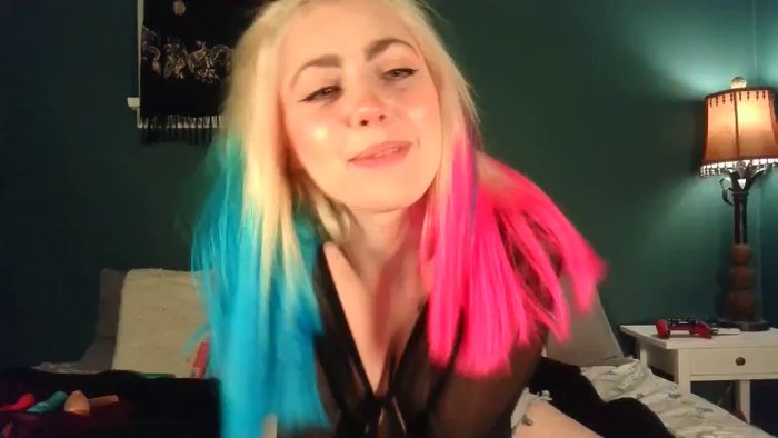 AlexMarieXOXO
