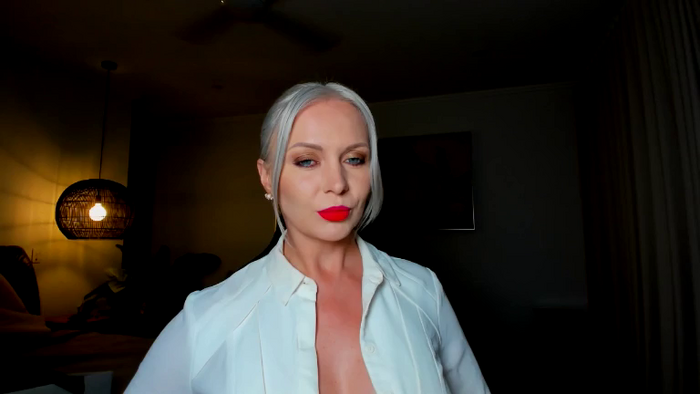 MsLindsayDevis