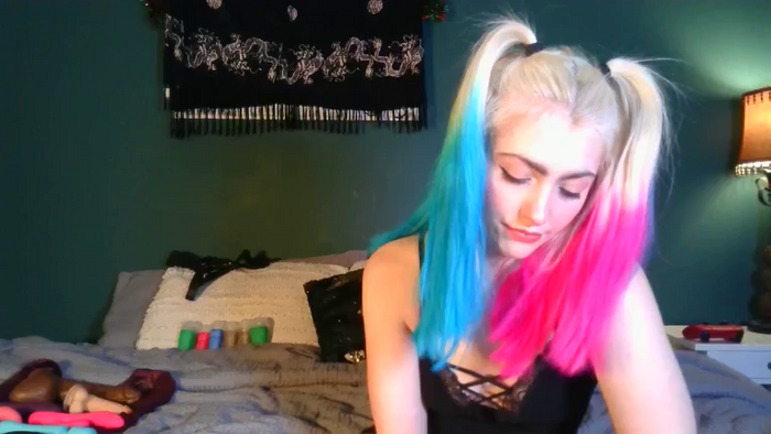 AlexMarieXOXO