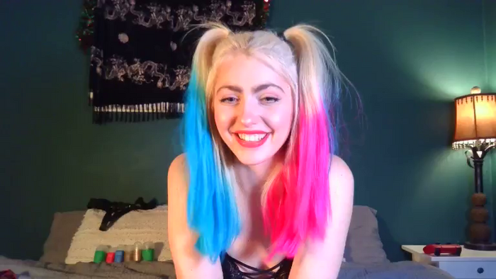 AlexMarieXOXO