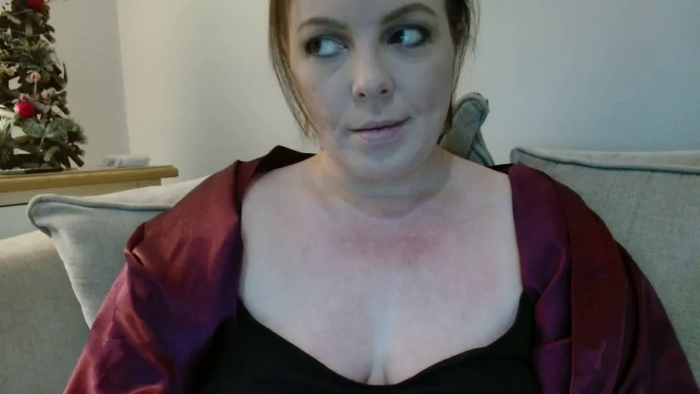 CurvyCourtneyUK