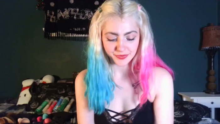 AlexMarieXOXO