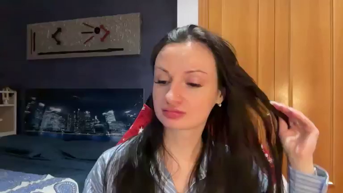 GloriaM